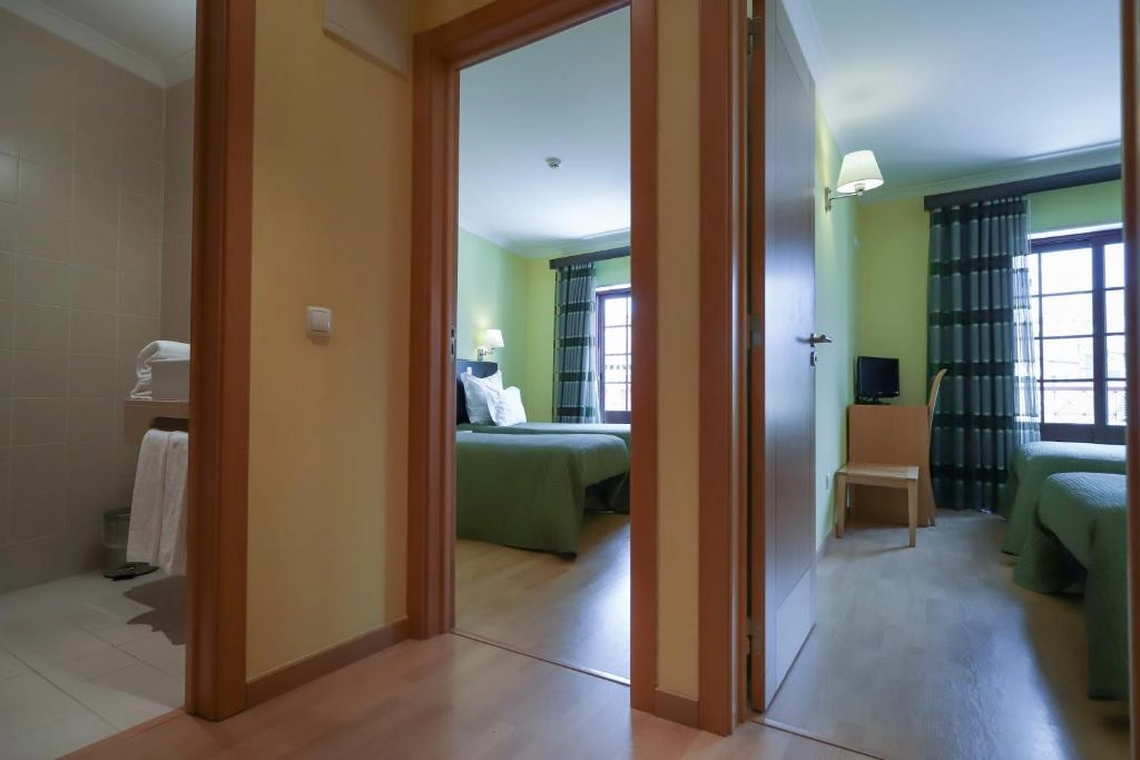 Quarto Quádruplo - Hospedaria Robalo Sabugal